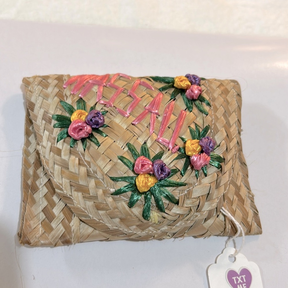 Straw Wallet. Nassau Souvenir.